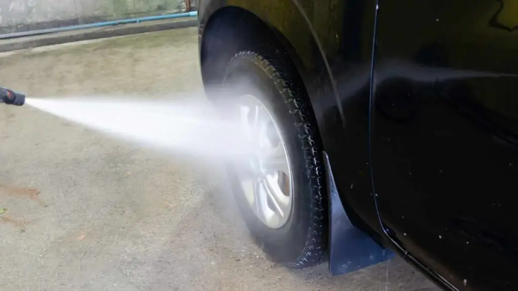 spraying car tire