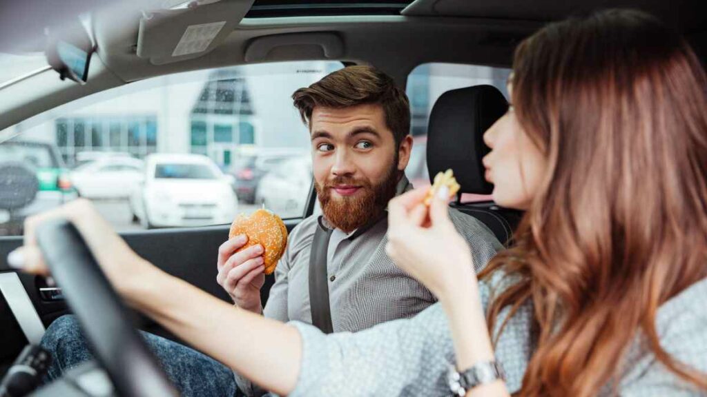 eating in car (1)